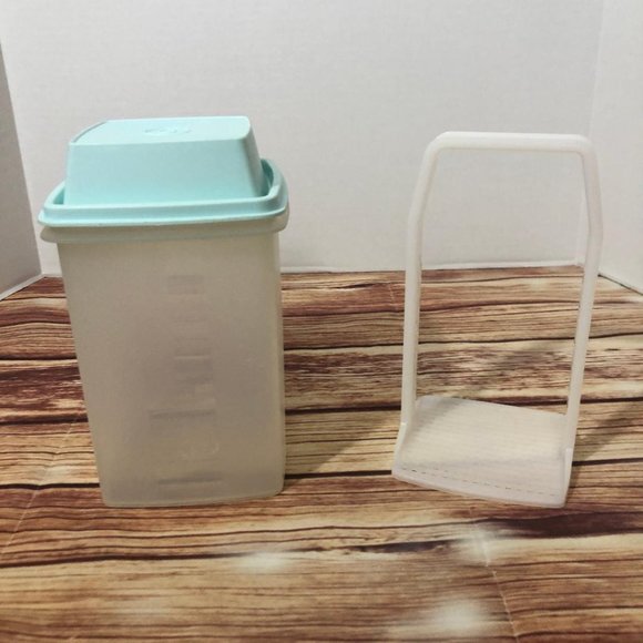 Vintage Tupperware Pickle Keeper Container 3 Pieces 1561-5 1562-2 15608 w/Lid - Picture 1 of 11